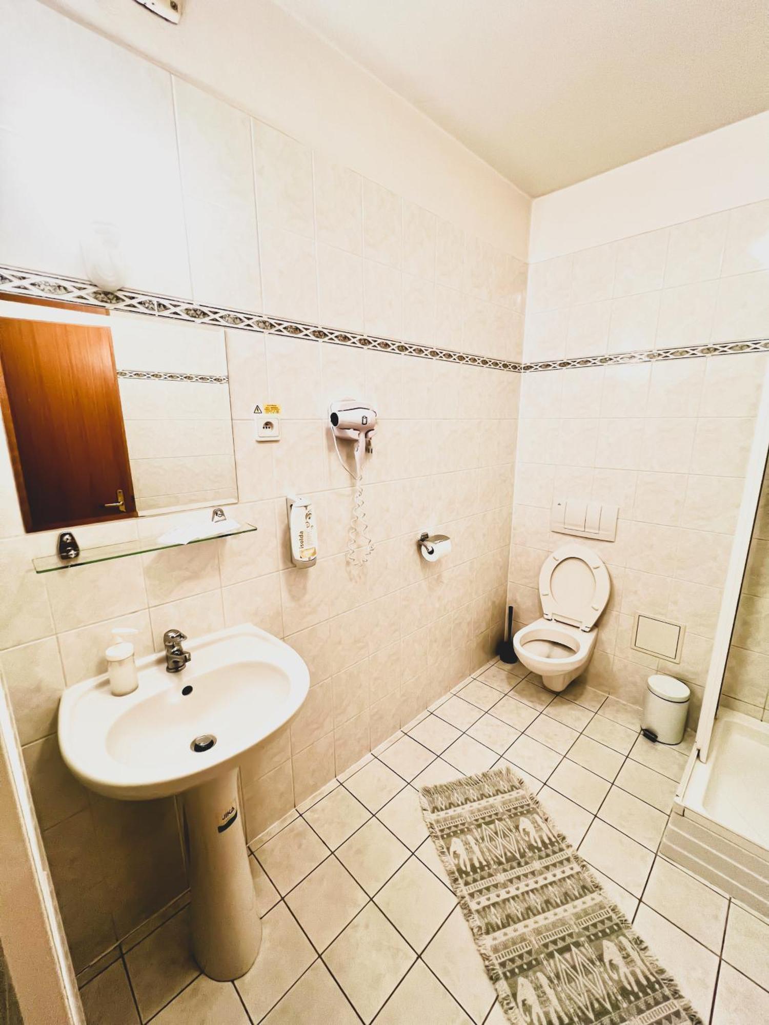 Hotel Florian Selčan Exteriér fotografie